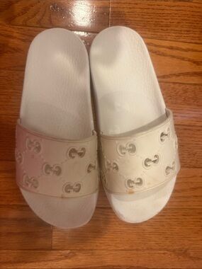 Gucci White Embossed Interlocking-G Slide Sandals